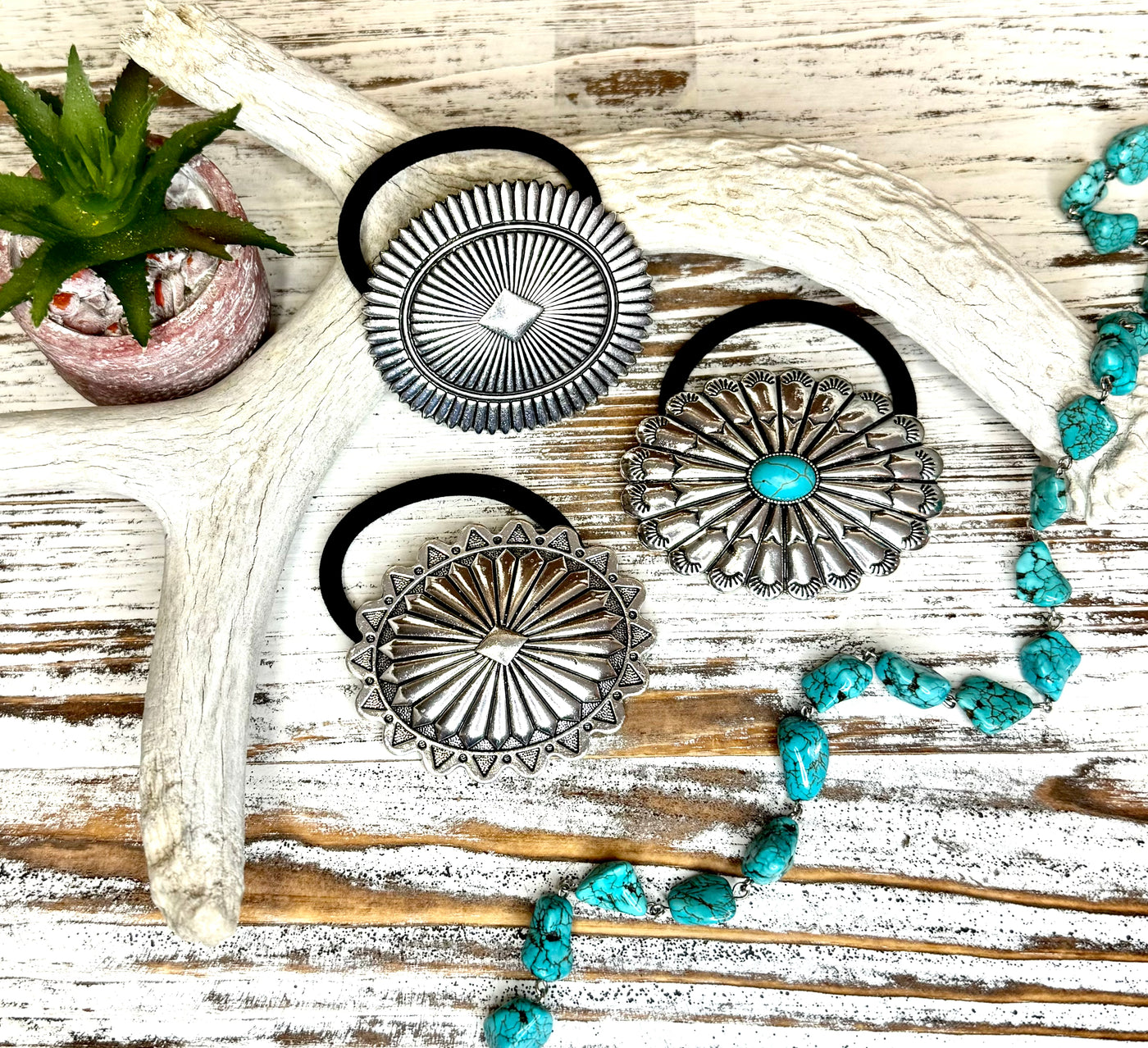 CONCHO HAIR TIES Accessories