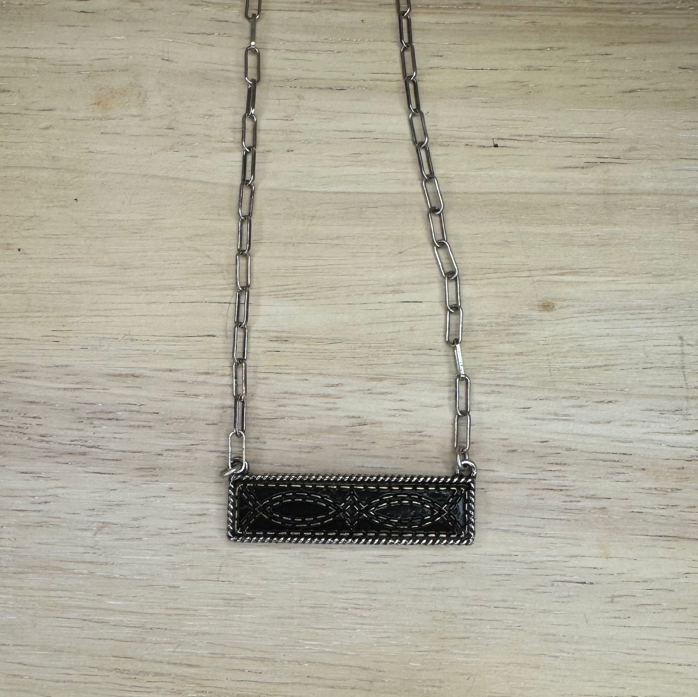 NEVADA CITY NECKLACE