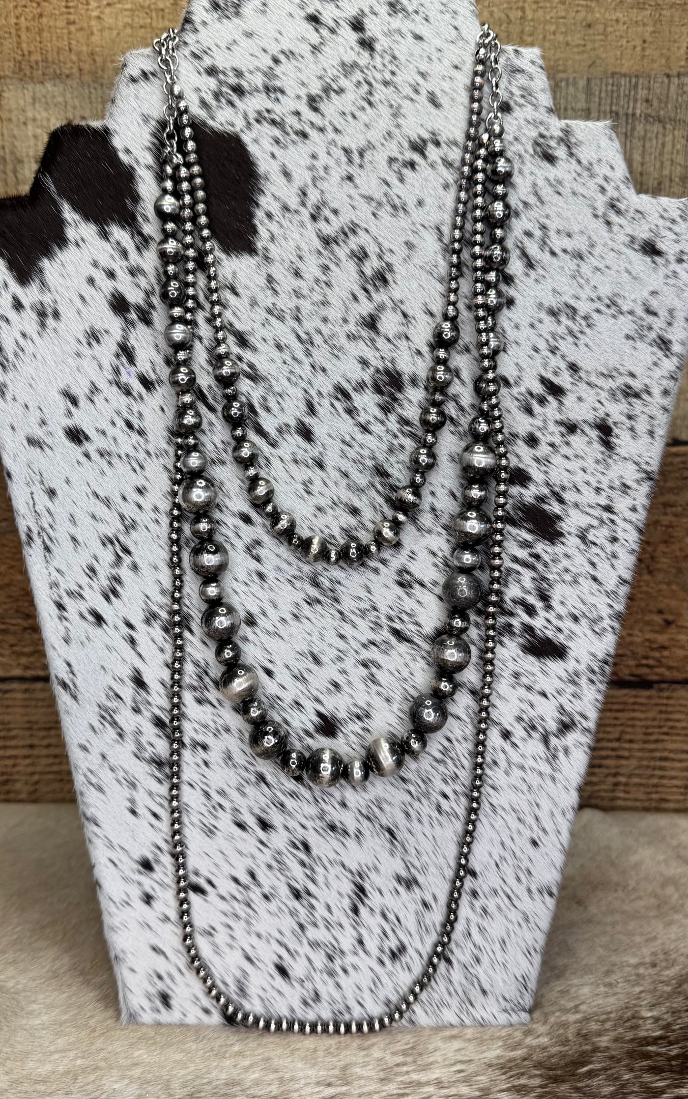 ARNOLD NECKLACE