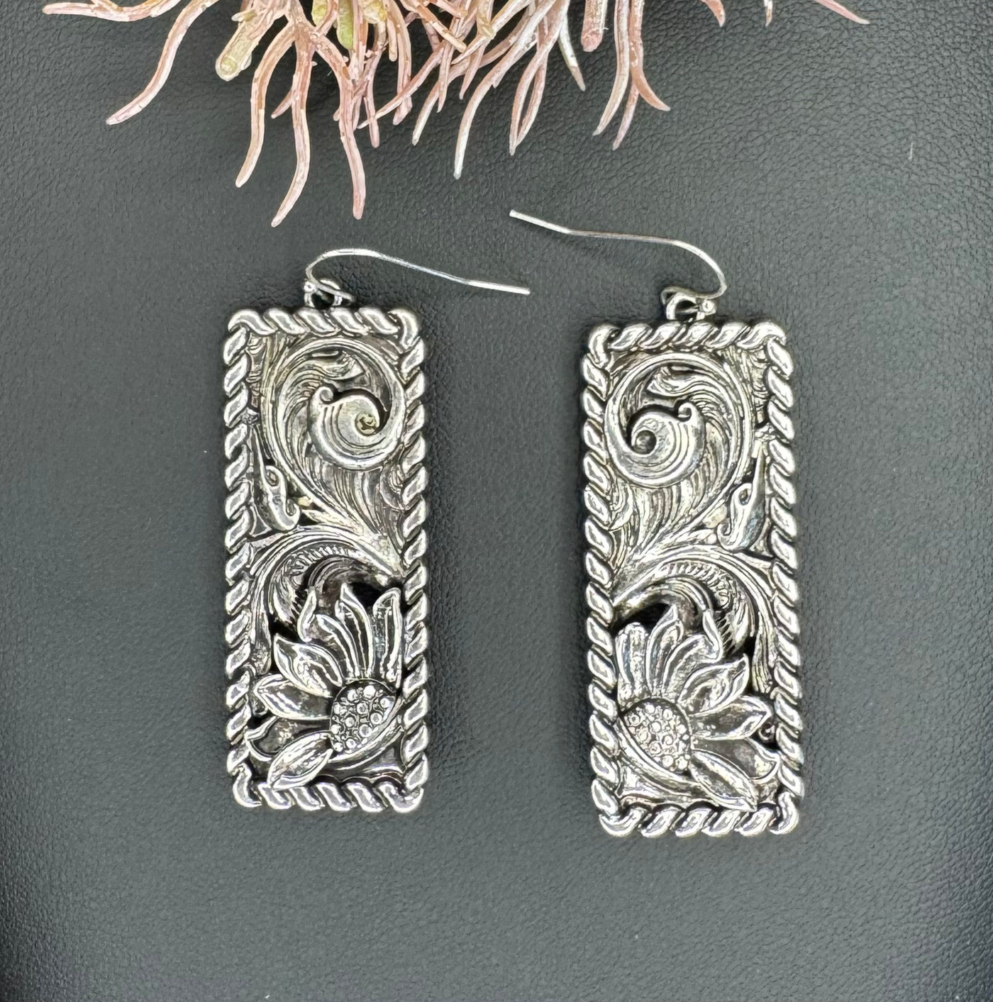 LODI EARRINGS