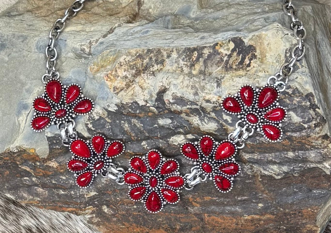 RUBY FLOWER NECKLACE