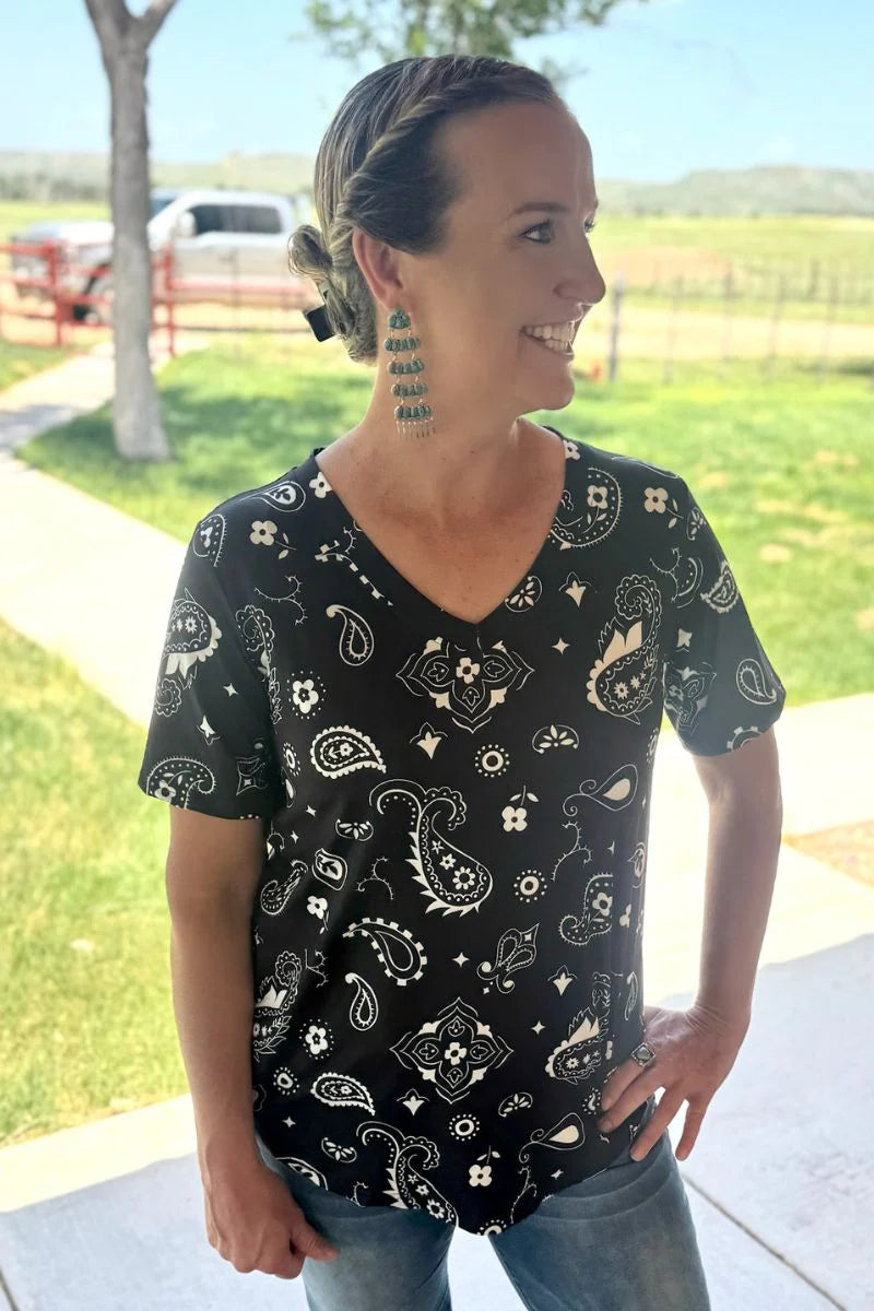 BLACK BANDANA TOP