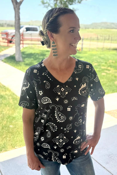 BLACK BANDANA TOP