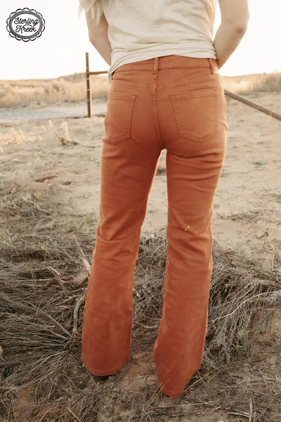 WALKING WEST DENIM - RUST